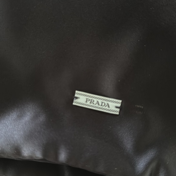 “Authentic Prada Calzature Donna Empty Shoe Box dimensions are 11 1/2”x 8 1/4”. - Picture 8 of 12